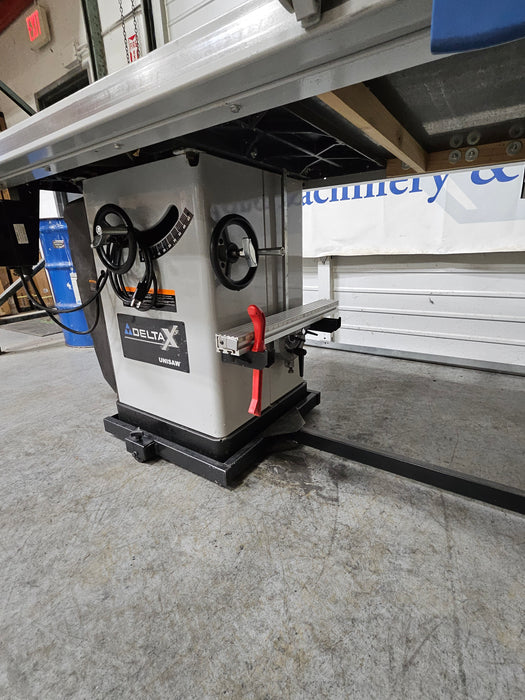 Delta 10in Unisaw Table Saw